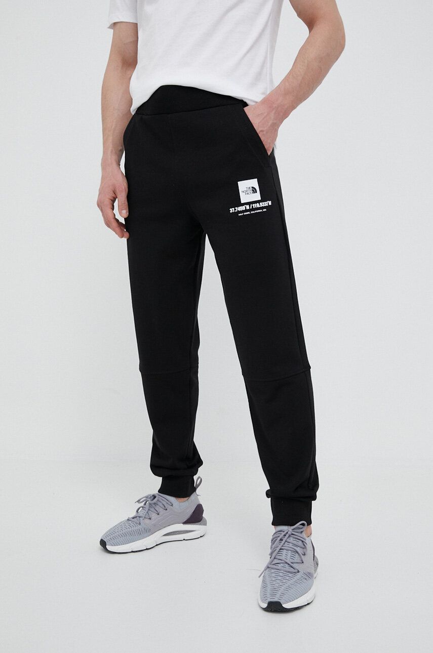 The North Face pantaloni de trening din bumbac culoarea negru, cu imprimeu answear.ro imagine noua