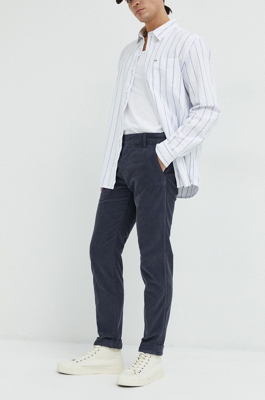 Levi’s pantaloni de catifea cord barbati, culoarea albastru marin, cu fason chinos albastru imagine noua