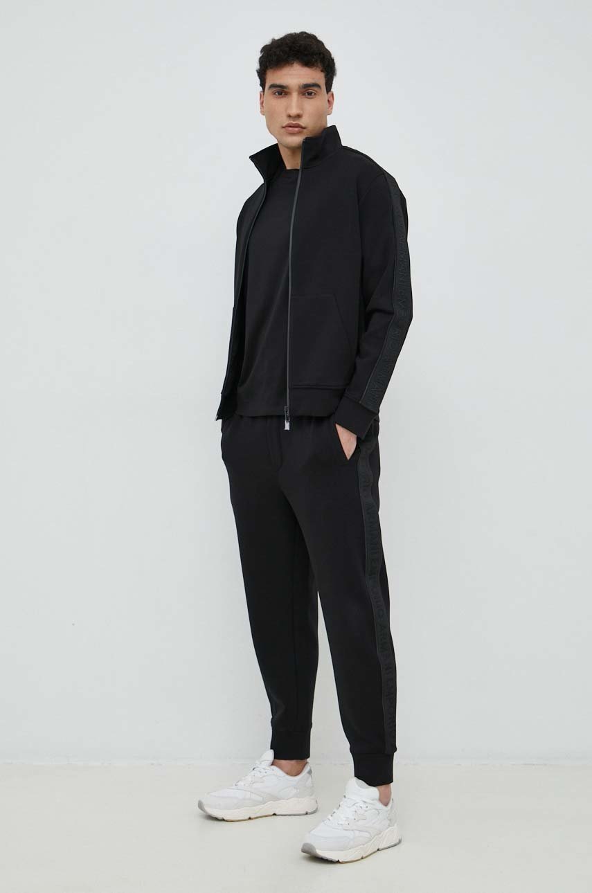 

Спортивные штаны Emporio Armani мужские цвет чёрный с аппликацией