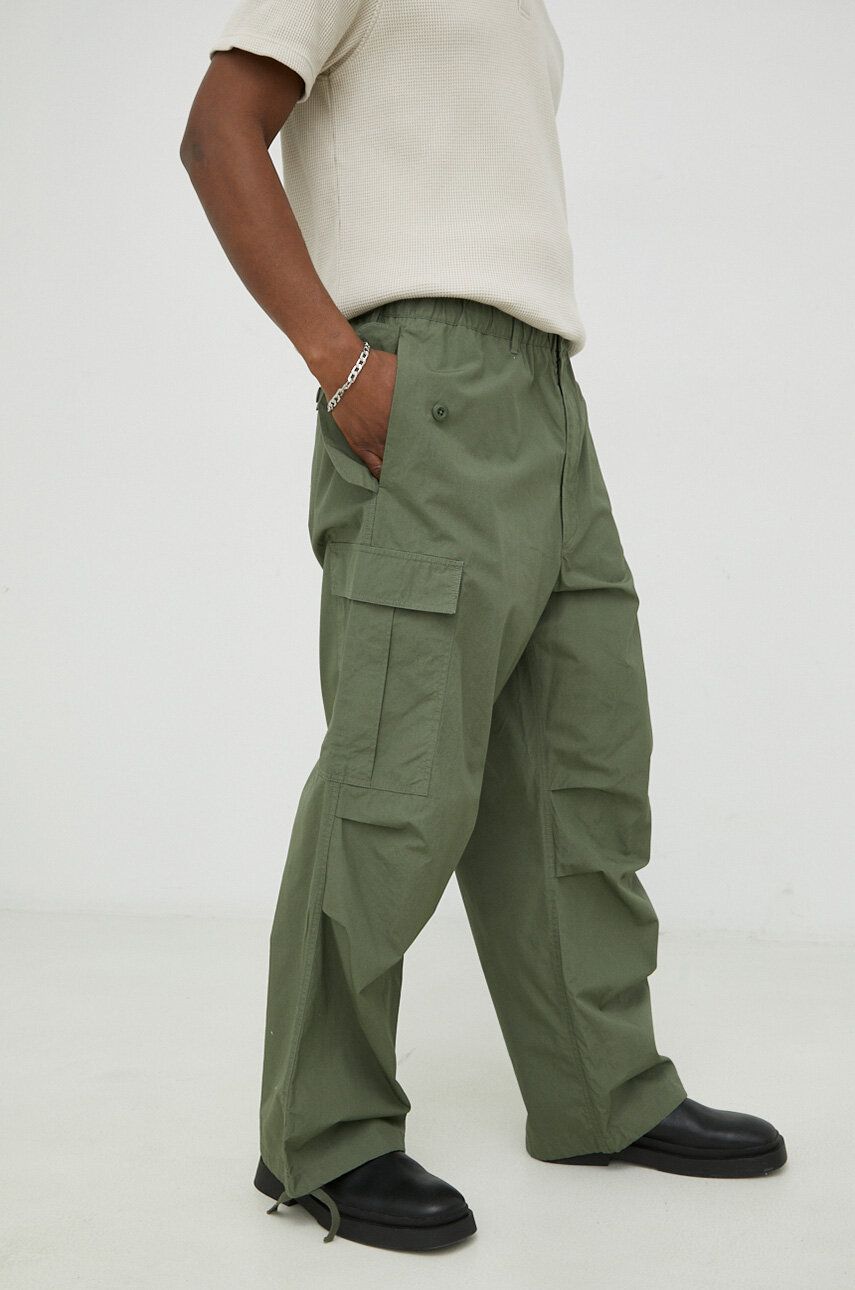 Bavlněné kalhoty Samsoe Samsoe zelená barva, jednoduché - zelená -  50 % Bavlna