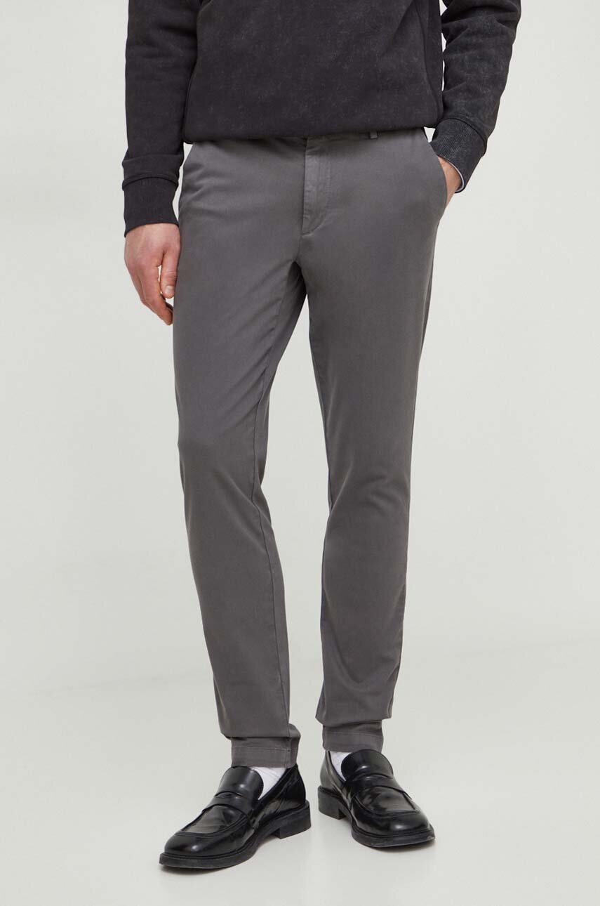 BOSS pantaloni bărbați, culoarea gri, mulată 50487966