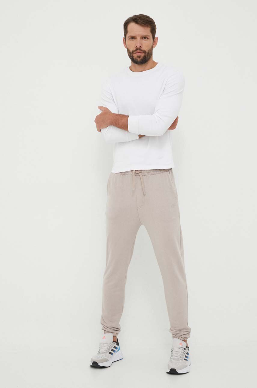 4F pantaloni de trening culoarea gri, melanj - Shoppu.ro
