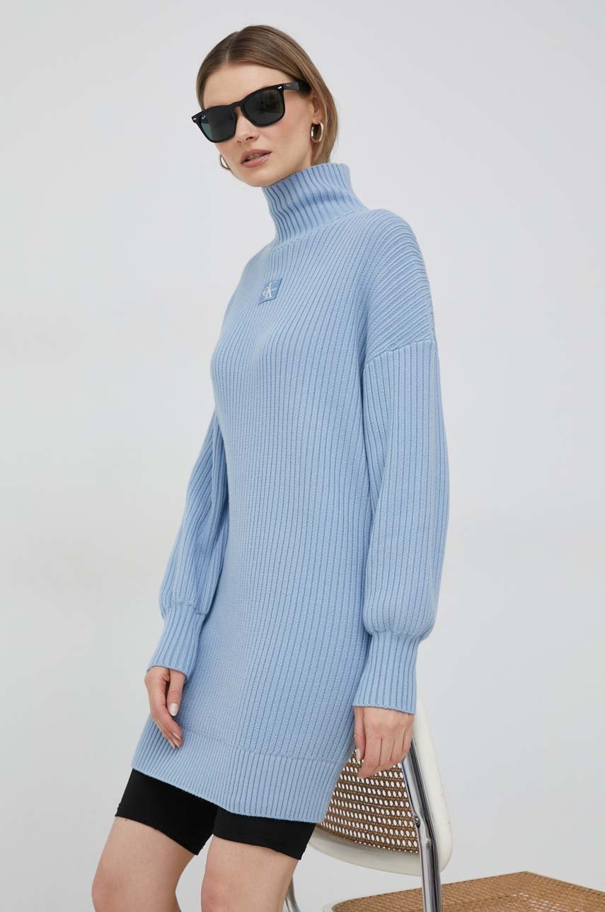 

Памучна рокля Calvin Klein Jeans в синьо къс модел с уголемена кройка, Син