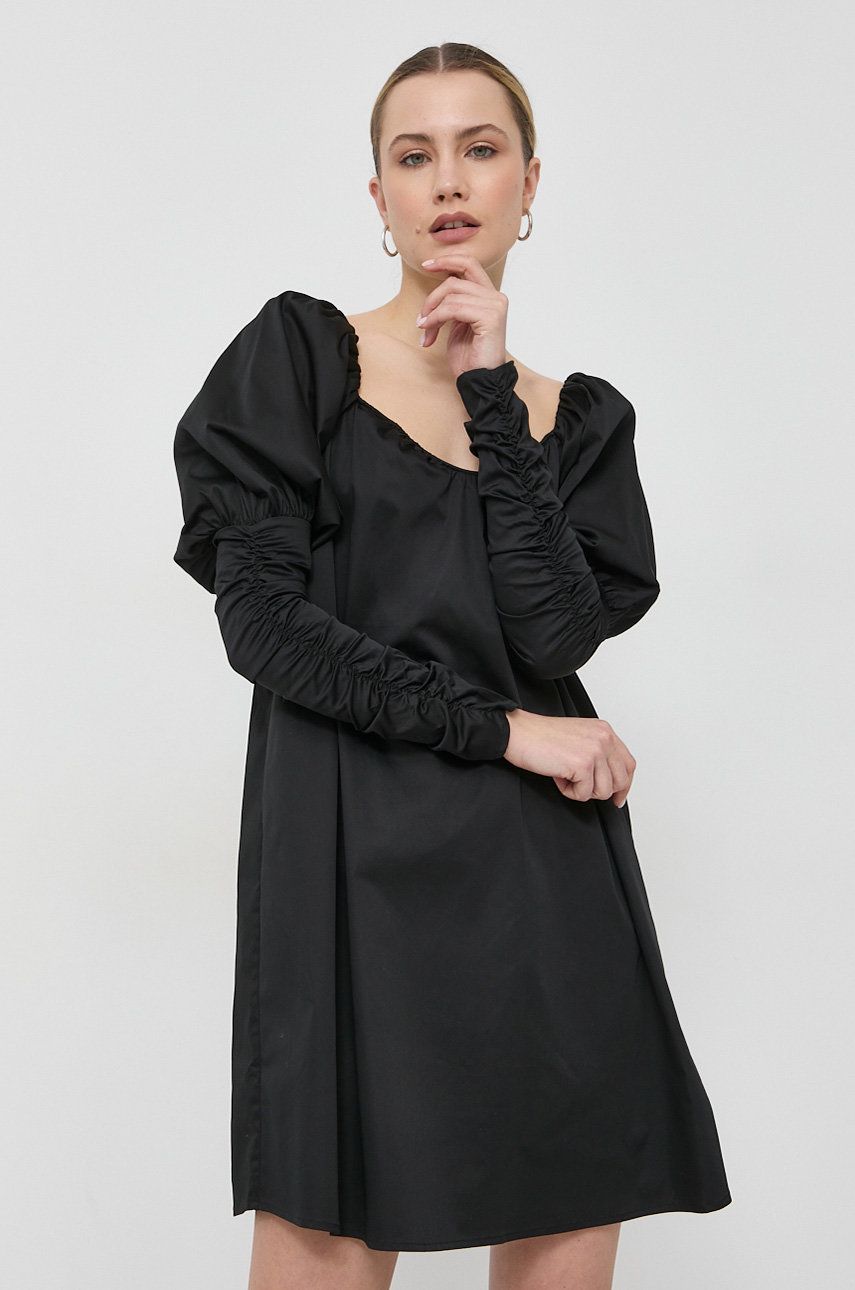 Šaty Notes du Nord Fawn černá barva, mini - černá -  65 % Bavlna