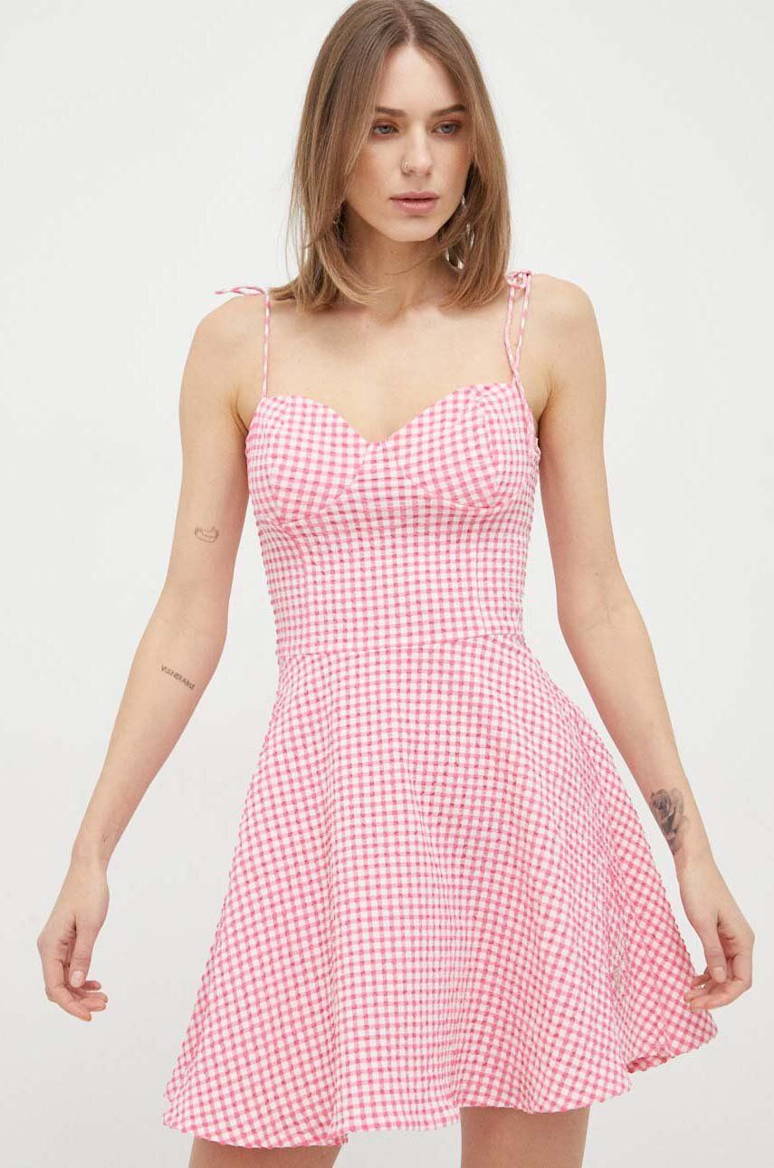 Сукня Guess колір рожевий mini розкльошена