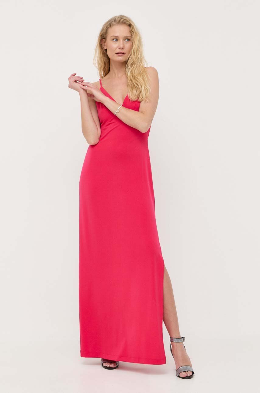 Šaty Guess růžová barva, maxi - růžová -  92 % Polyester