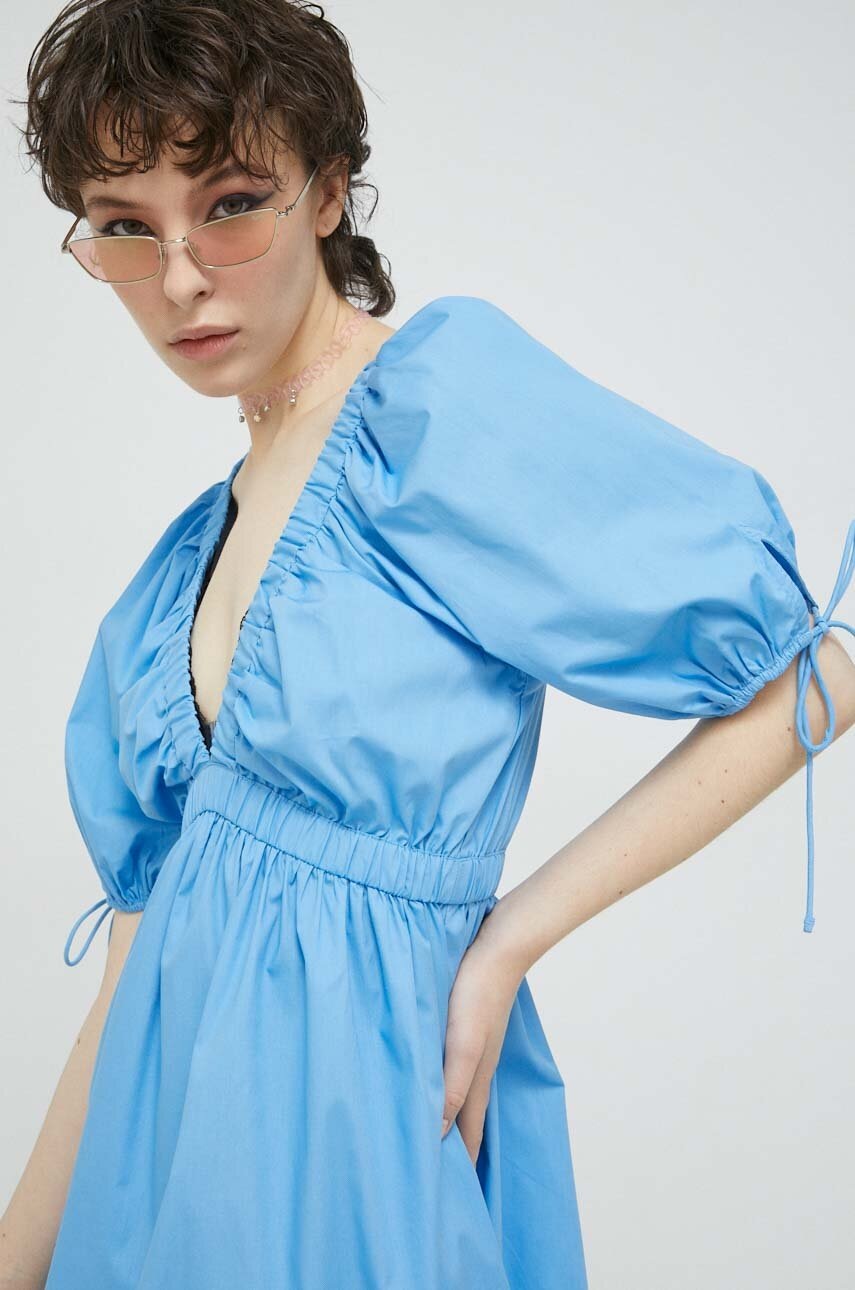 Φόρεμα Abercrombie & Fitch φωτογραφία