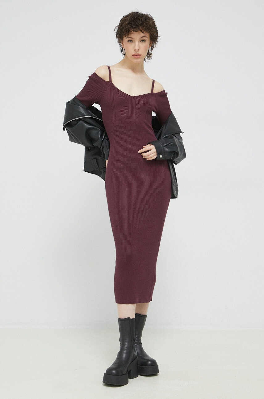 Abercrombie & Fitch rochie culoarea bordo, midi, mulata