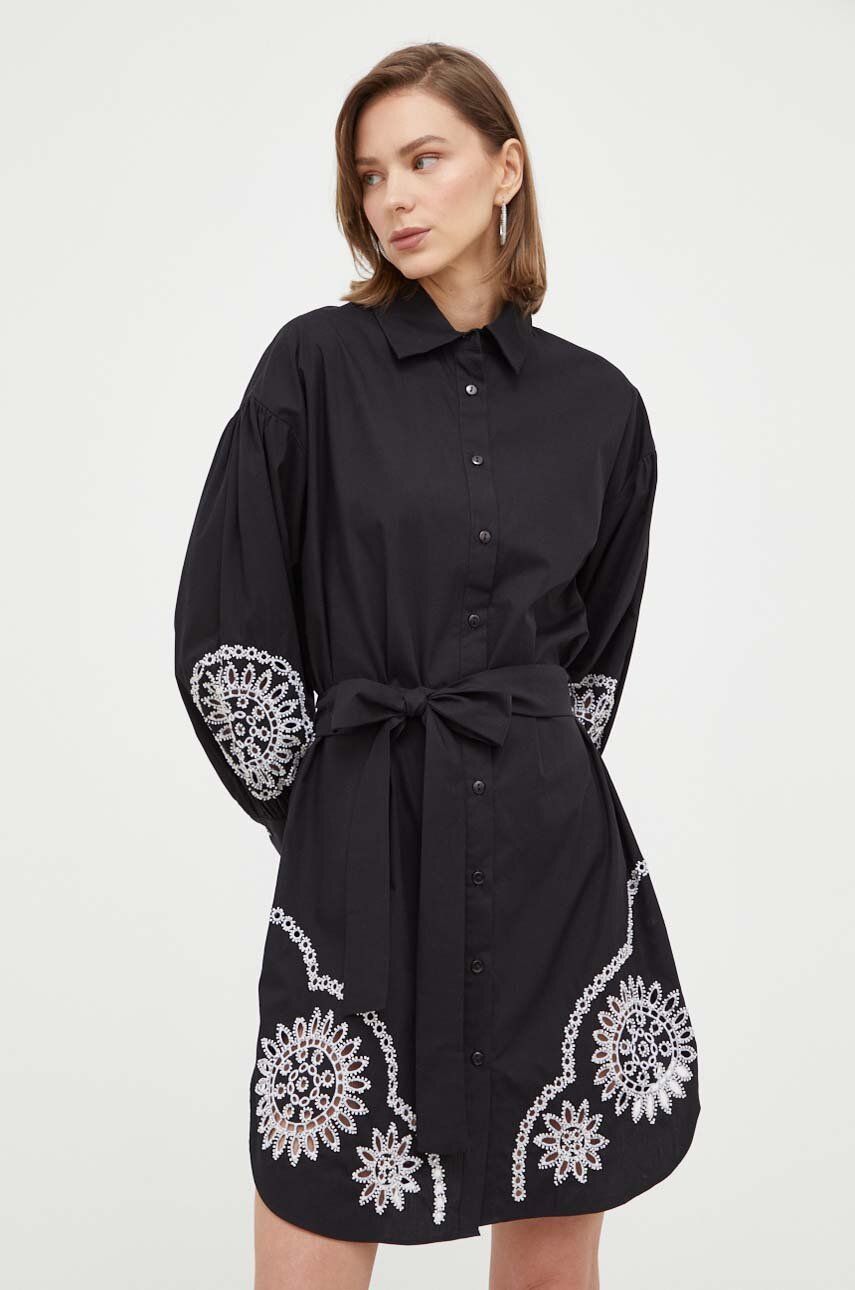 Levně Bavlněné šaty Twinset černá barva, mini, oversize