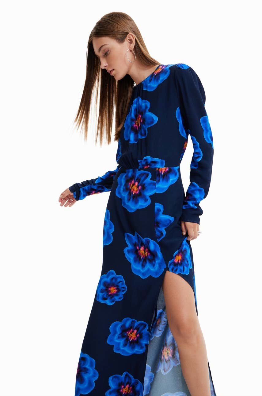 

Платье Desigual maxi прямая
