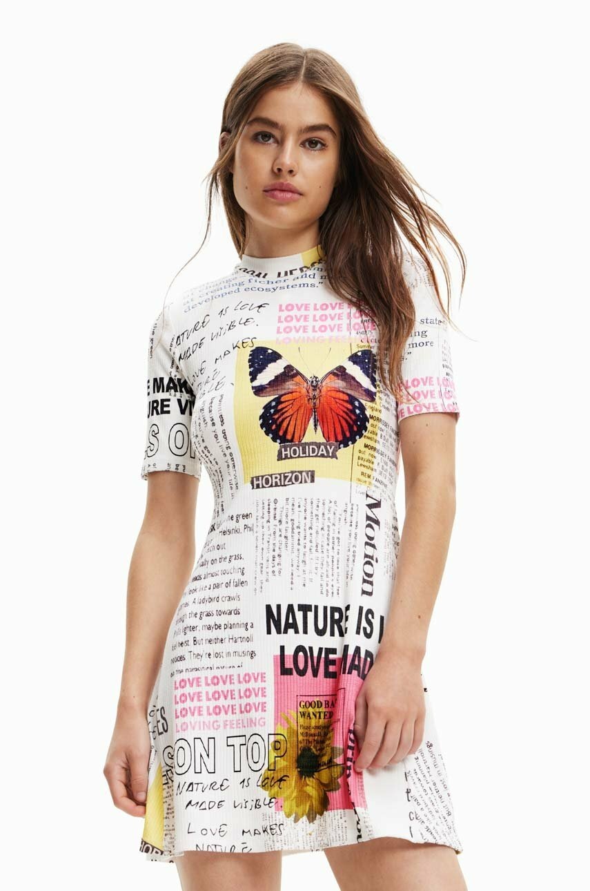 

Рокля Desigual в бяло къс модел разкроен модел, Бял