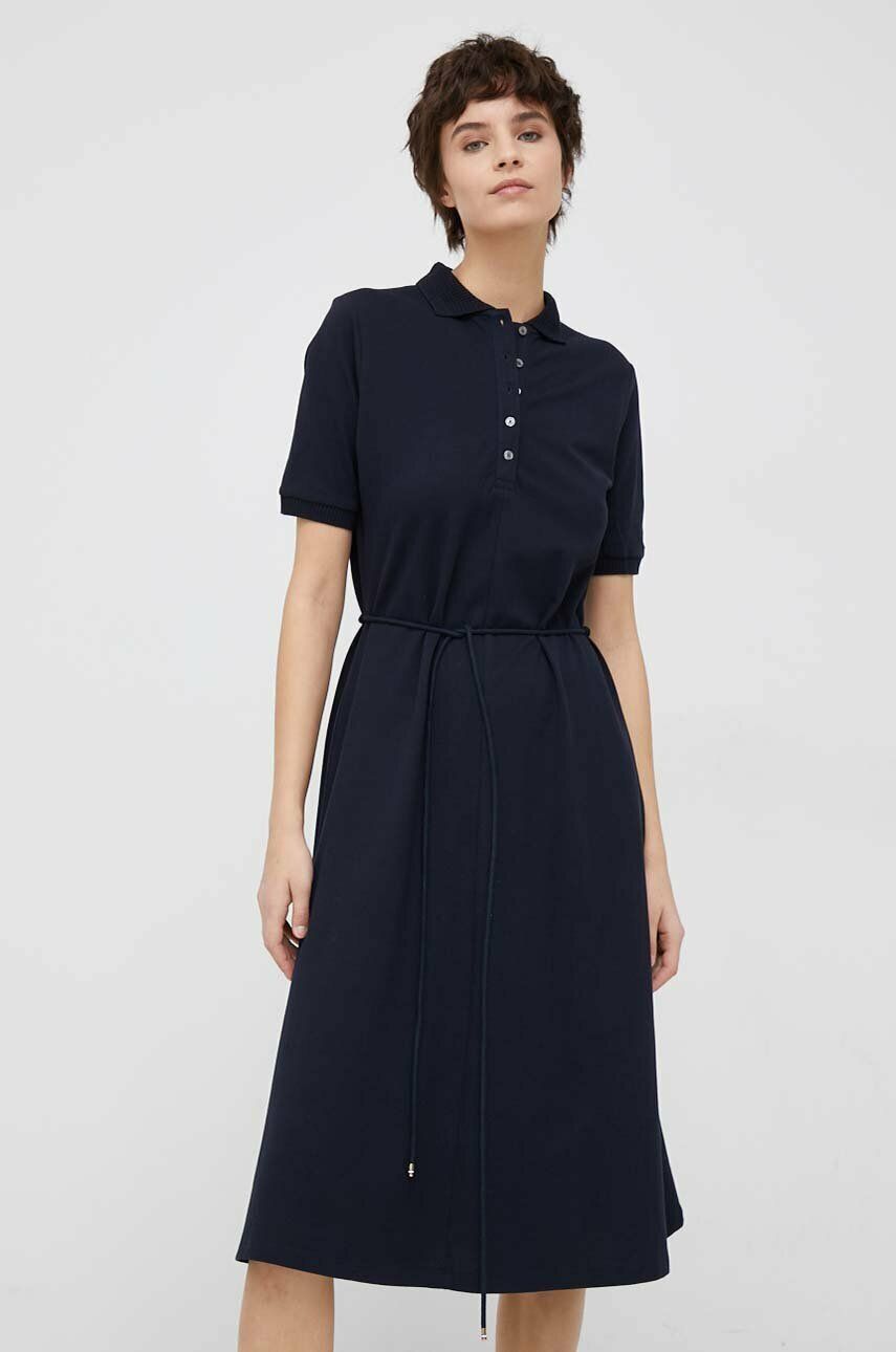 Šaty Tommy Hilfiger tmavomodrá barva, midi - námořnická modř -  97 % Bavlna
