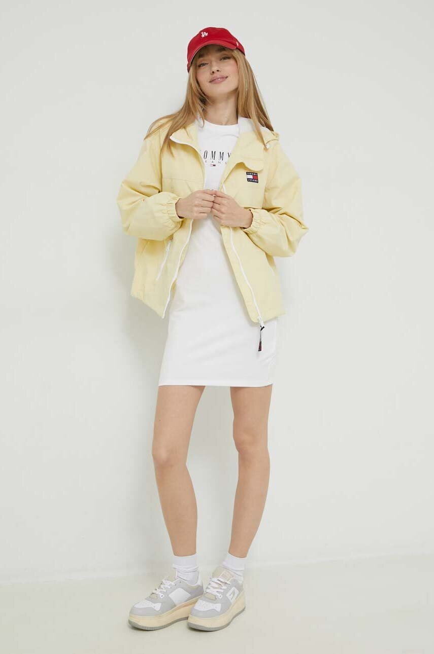 

Платье Tommy Jeans цвет бежевый mini облегающая