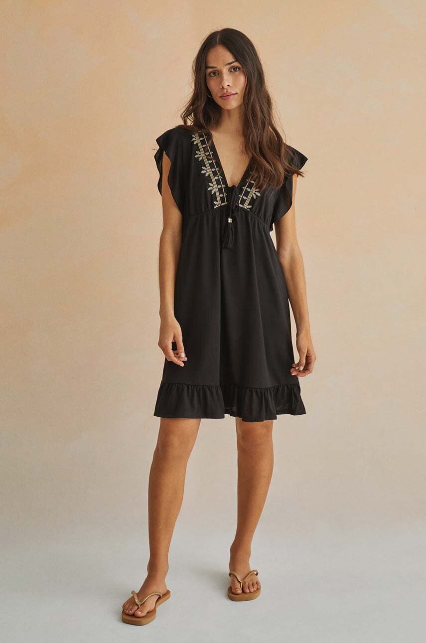 

Рокля women'secret EASY FIT в черно къс модел с уголемена кройка 5545131, Черен