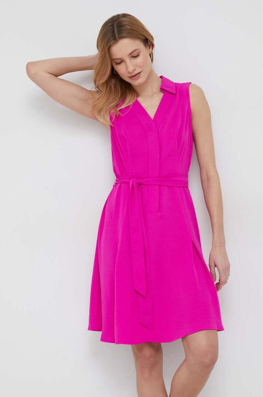 

Рокля Dkny в лилаво къс модел разкроен модел, Виолетов