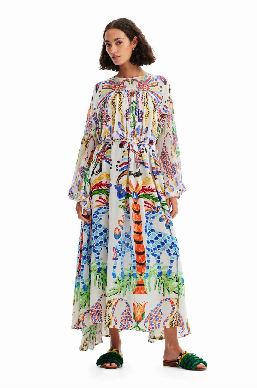 

Рокля Desigual в бяло дълъг модел разкроен модел, Бял