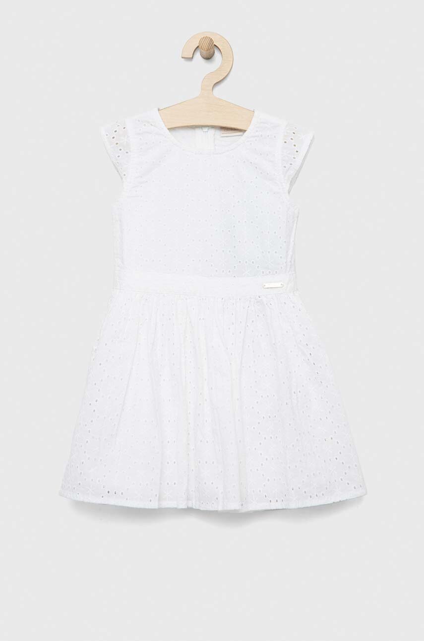 

Хлопковое детское платье Guess цвет белый mini расклешённое