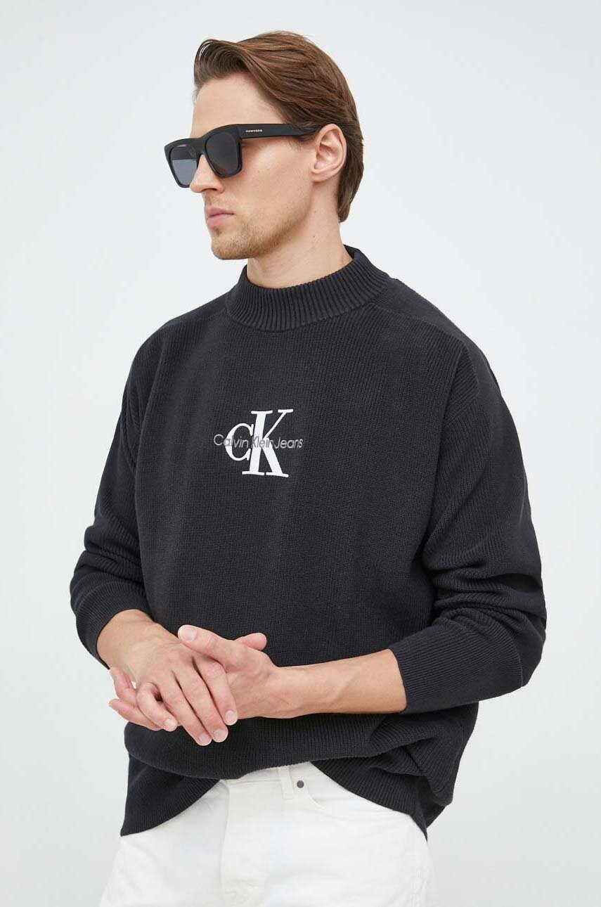 

Памучен пуловер Calvin Klein Jeans мъжки в черно от лека материя, Черен