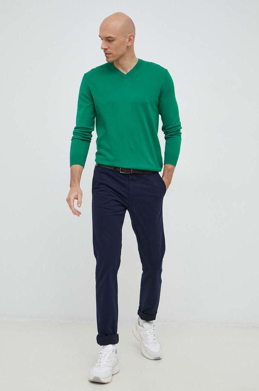 

Хлопковый свитер United Colors of Benetton мужской цвет зелёный лёгкий