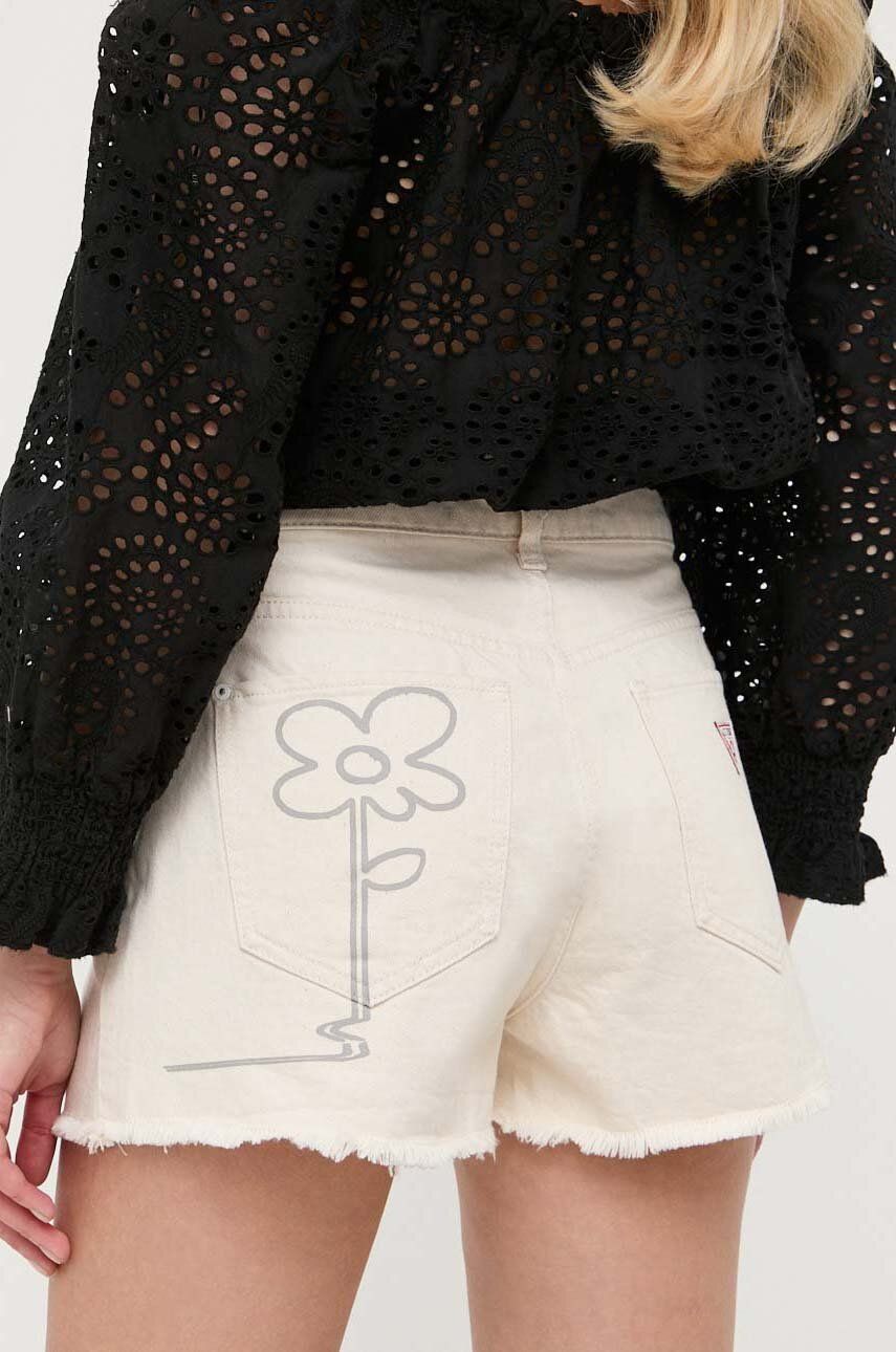 Džínové šortky Guess x Banksy dámské, béžová barva, s potiskem, high waist - béžová -  100 % Ba