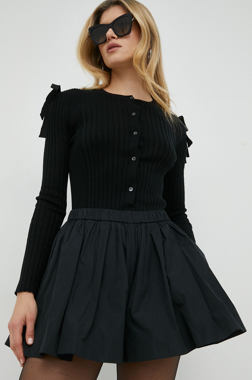 

Къс панталон Red Valentino в черно с изчистен дизайн с висока талия, Черен