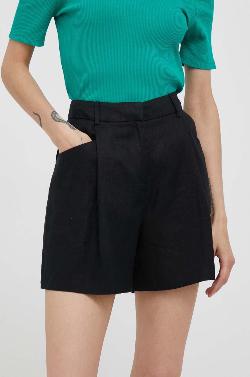 United Colors of Benetton pantaloni scurti din in culoarea negru, neted, high waist