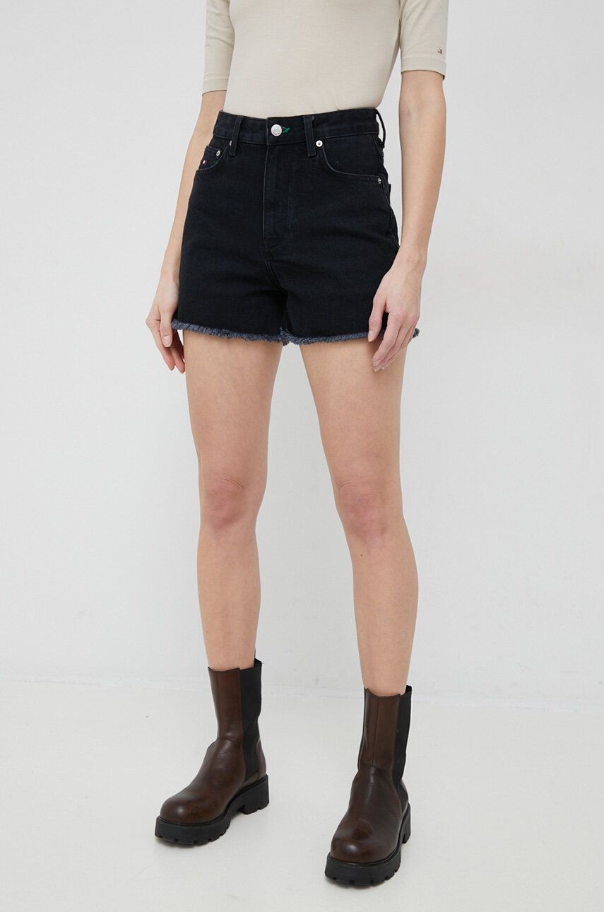 E-shop Džínové šortky Tommy Hilfiger x Shawn Mendes dámské, černá barva, hladké, high waist