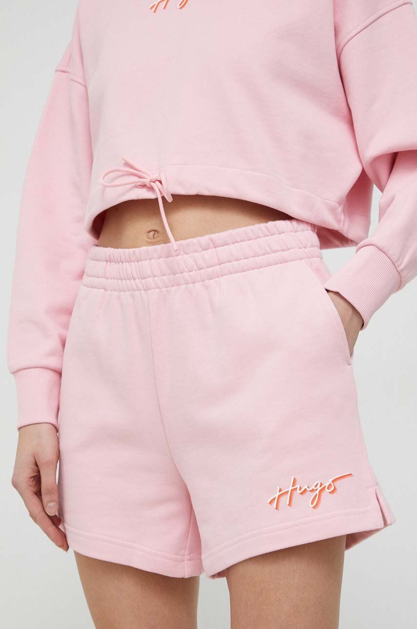 Levně Bavlněné šortky HUGO růžová barva, s potiskem, high waist