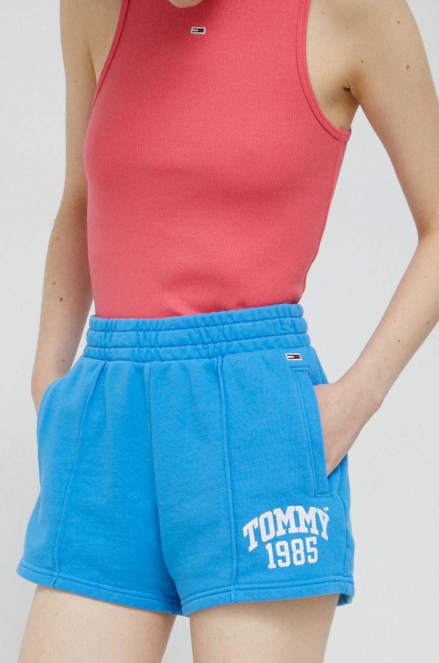 Levně Bavlněné šortky Tommy Jeans hladké, high waist