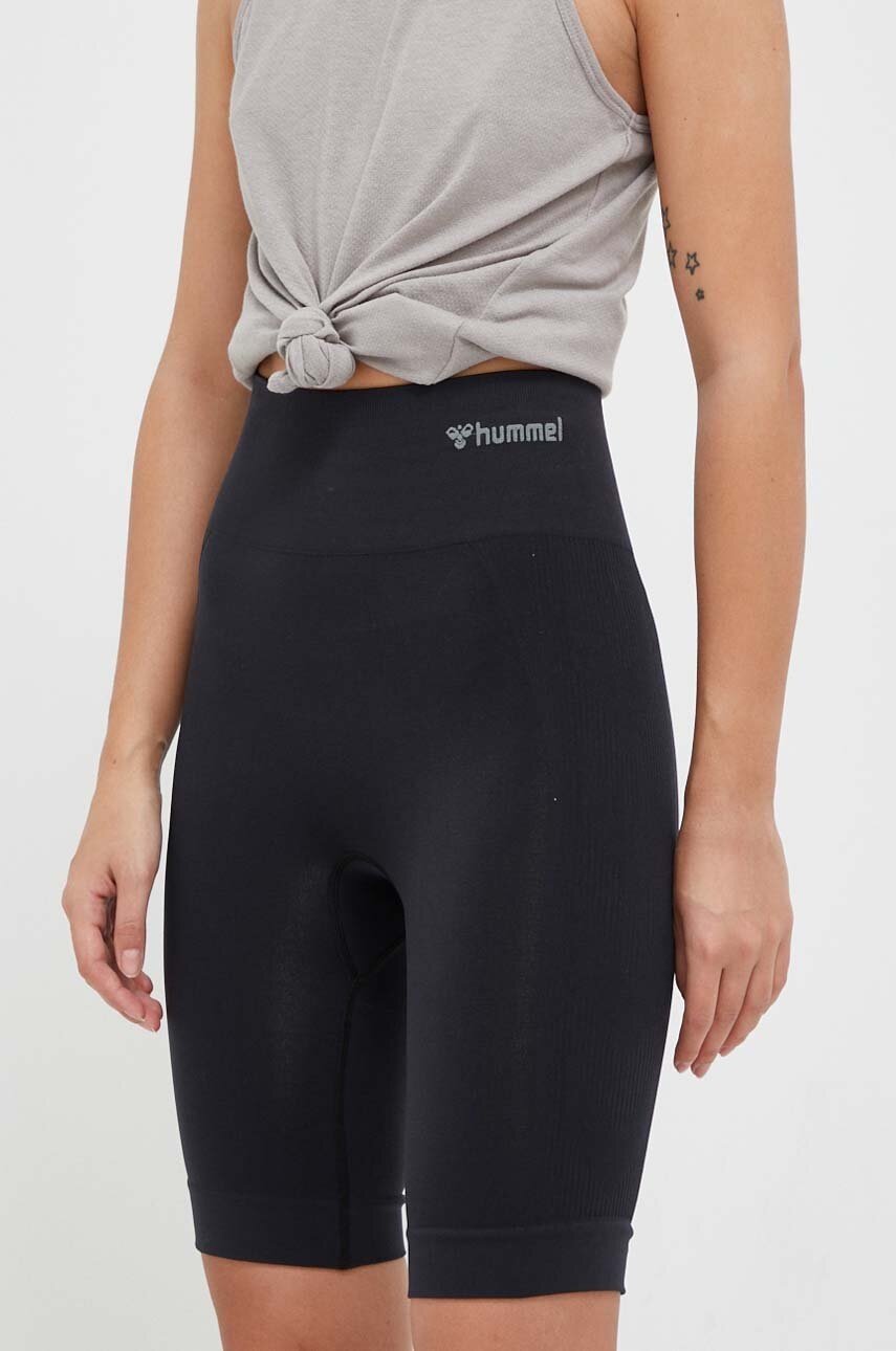 Hummel pantaloni scurți de antrenament Tif culoarea negru, neted, high waist