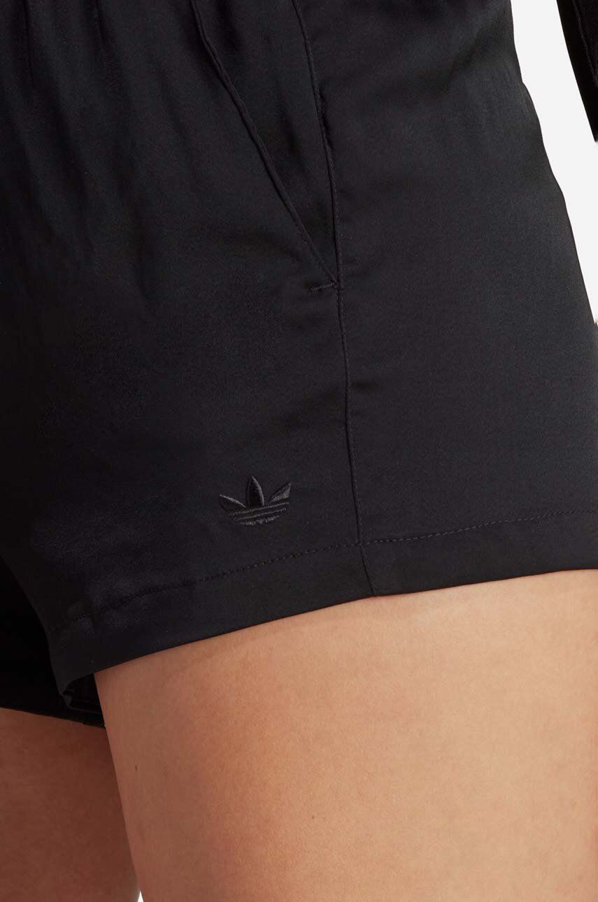 Kratke Hlače Adidas Originals IC5291 ESS Shorts ženske, črna Barva