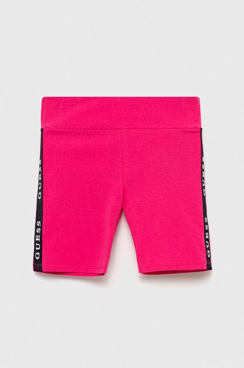 Dětské kraťasy Guess růžová barva, s aplikací - růžová -  55 % Bavlna
