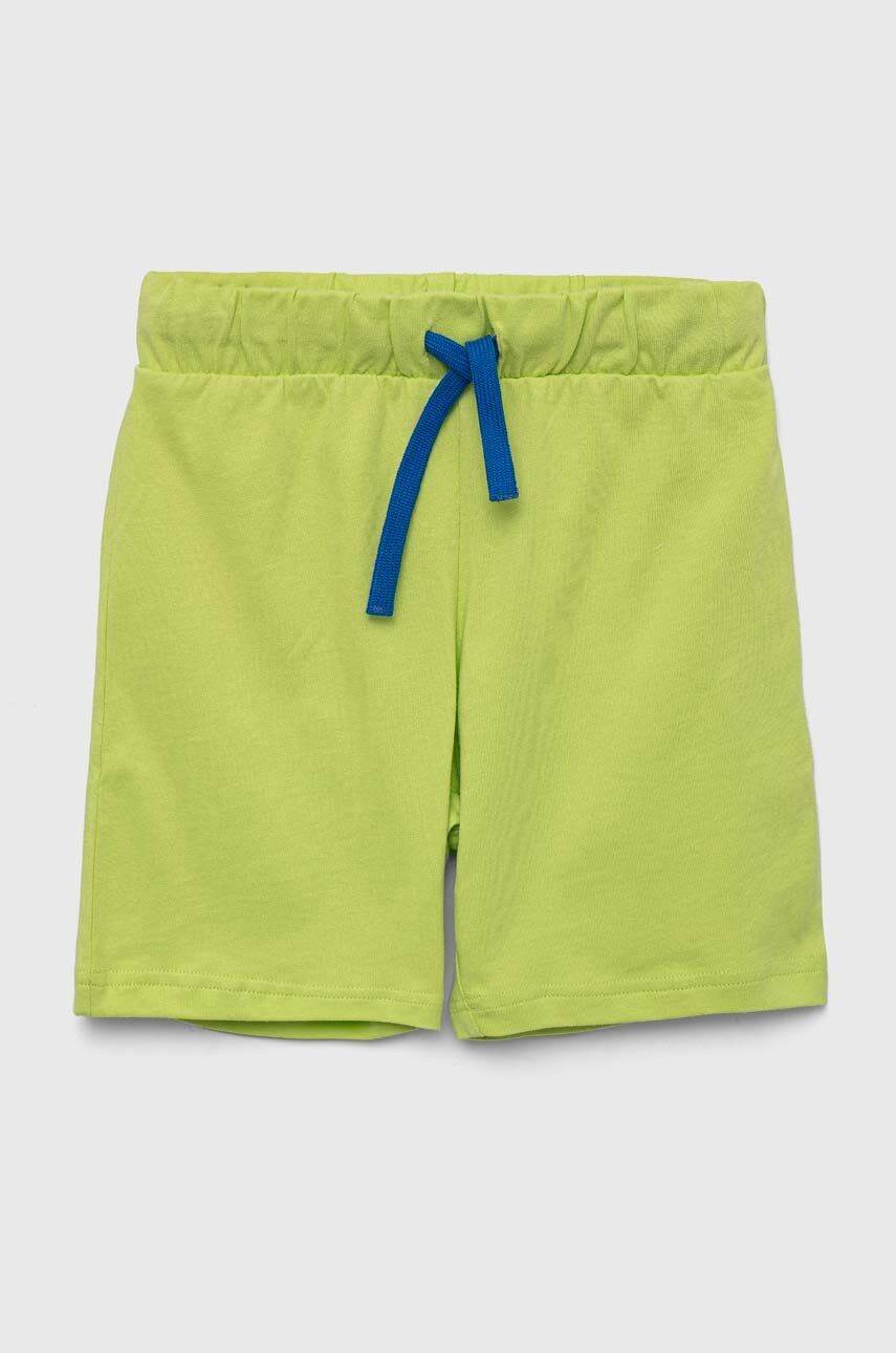 United Colors of Benetton pantaloni scurți din bumbac pentru copii culoarea verde, neted, talie reglabila