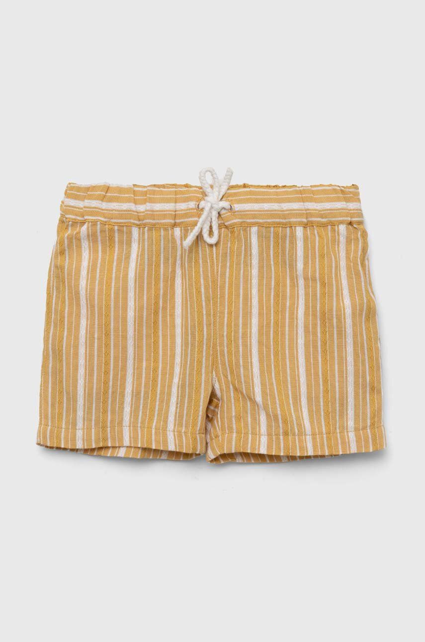 United Colors of Benetton pantaloni scurți din bumbac pentru bebeluși culoarea galben, modelator, talie reglabila