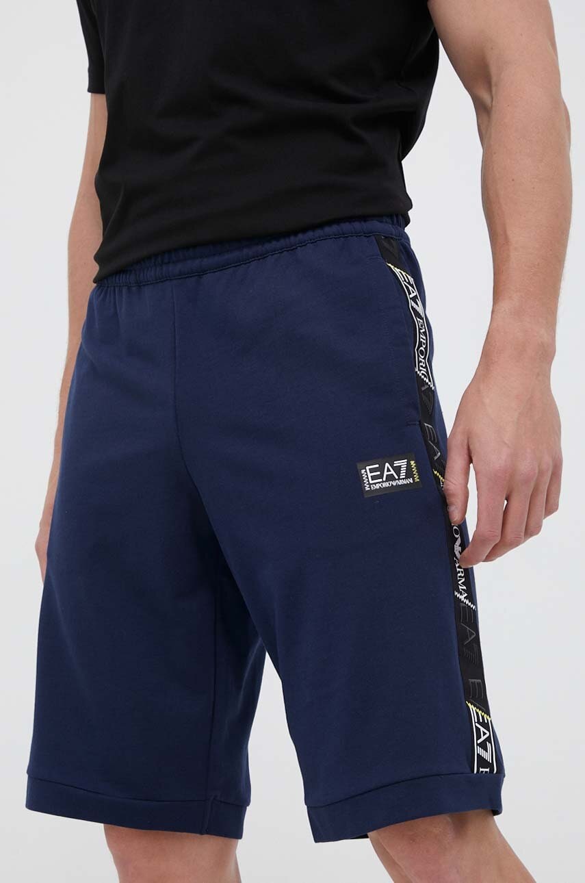 EA7 Emporio Armani pantaloni scurti din bumbac culoarea negru