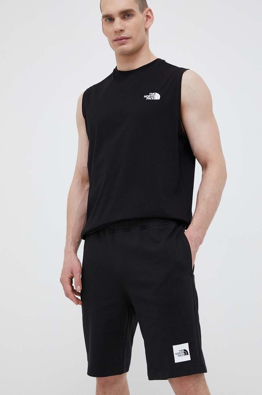

Памучен къс панталон The North Face в черно, Черен