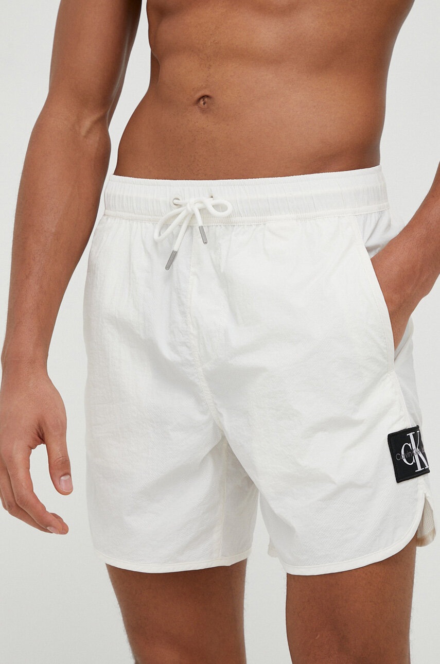 

Плувни шорти Calvin Klein Jeans в бяло с принт, Бял