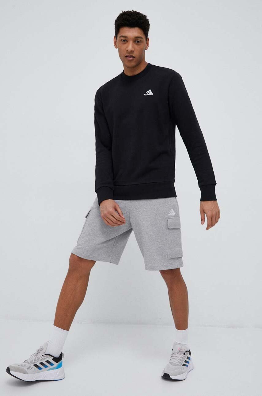 

Шорты adidas мужские цвет серый меланж