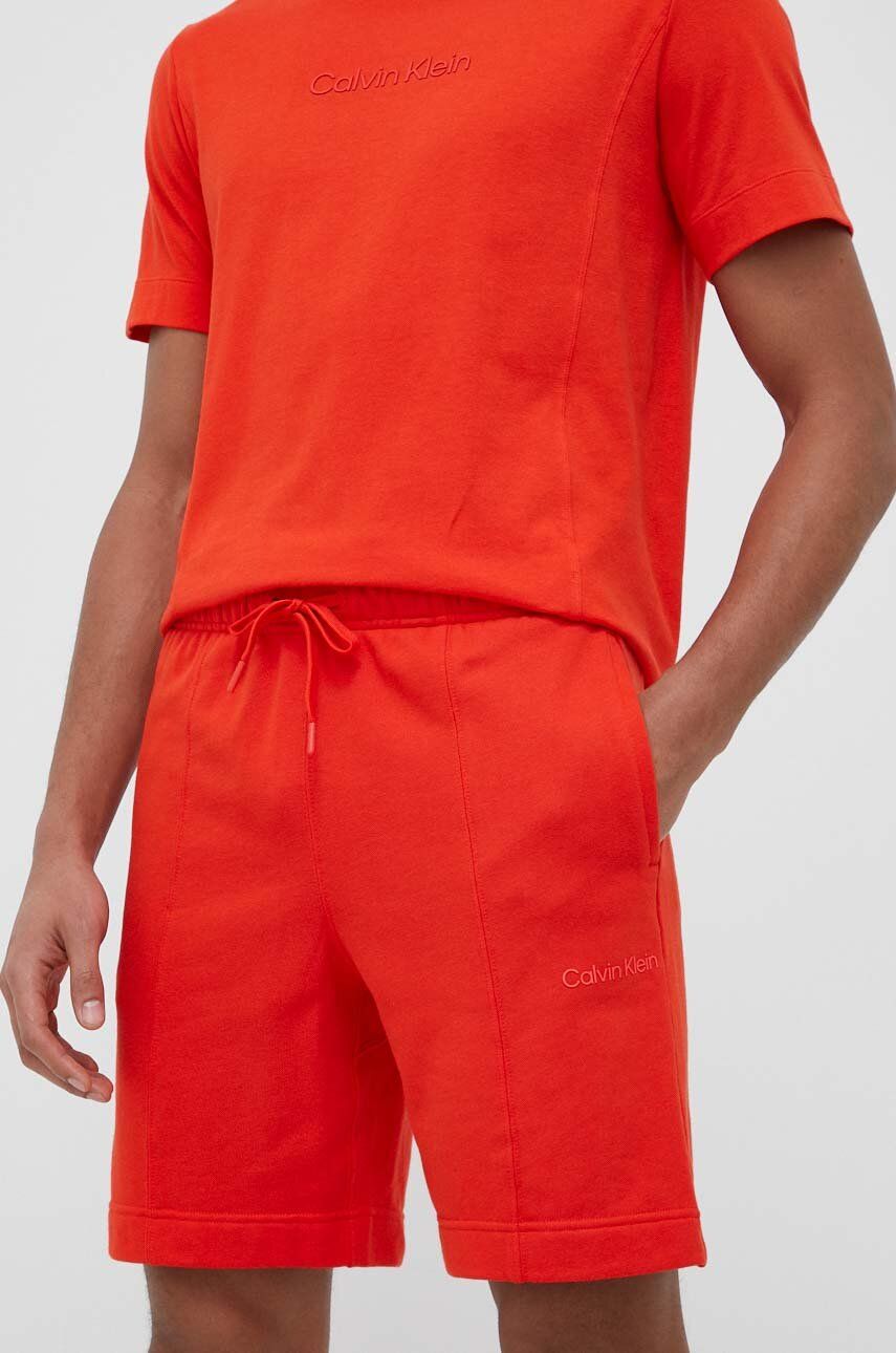Tréninkové šortky Calvin Klein Performance Essentials oranžová barva - červená -  Hlavní materi