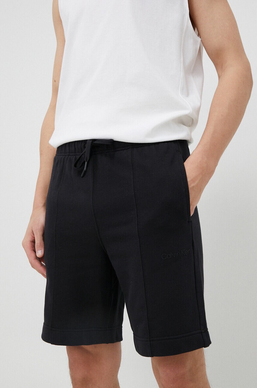 

Къс панталон за трениране Calvin Klein Performance Essentials в черно, Черен