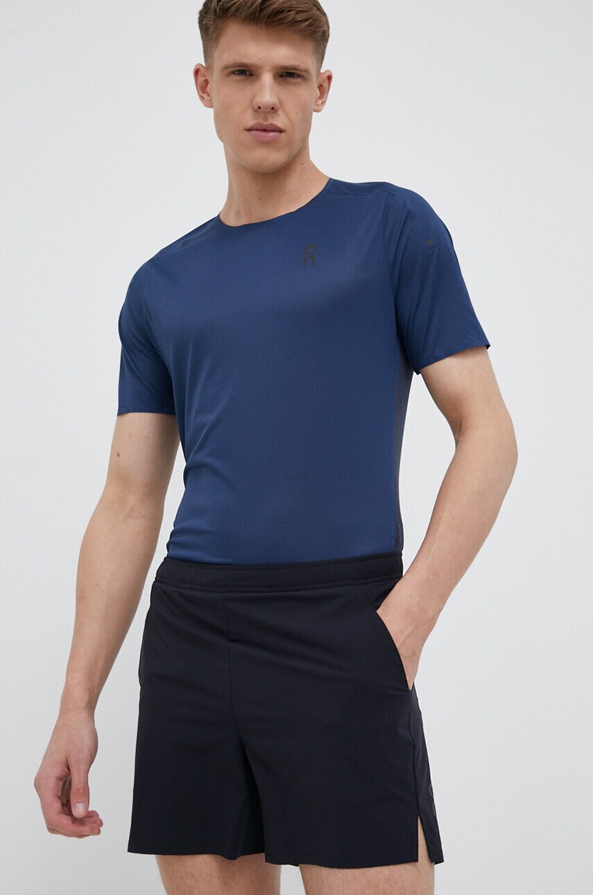 On-running pantaloni scurți de alergare essential culoarea negru