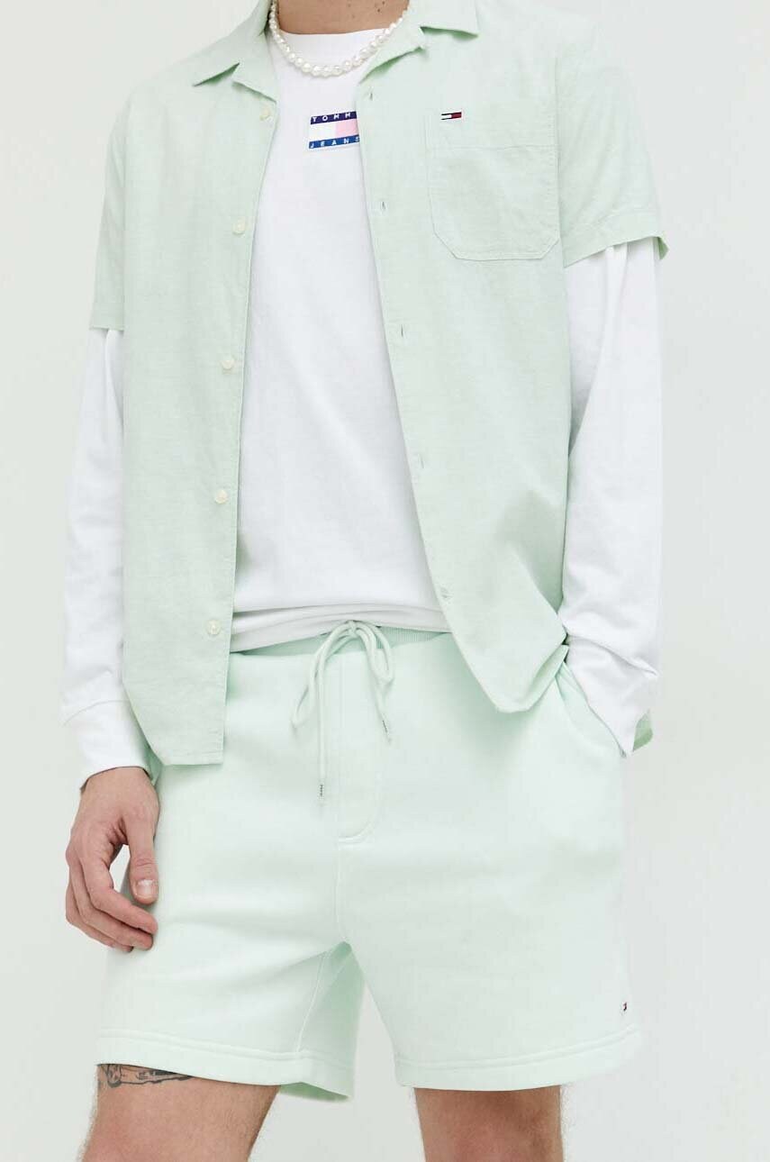 Tommy jeans pantaloni scurti barbati, culoarea verde