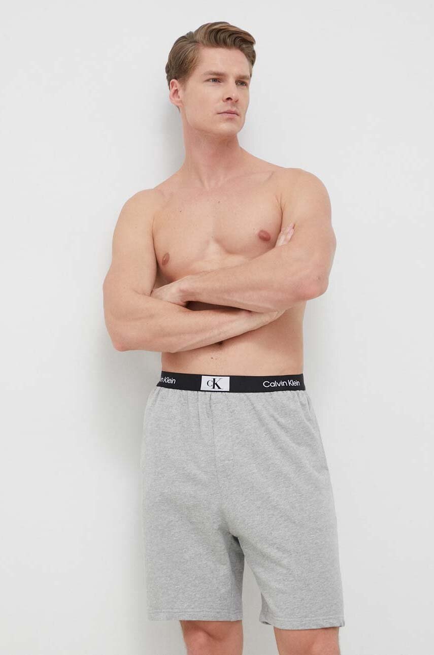 

Памучно късо долнище на пижама Calvin Klein Underwear в сиво меланж на, Сив