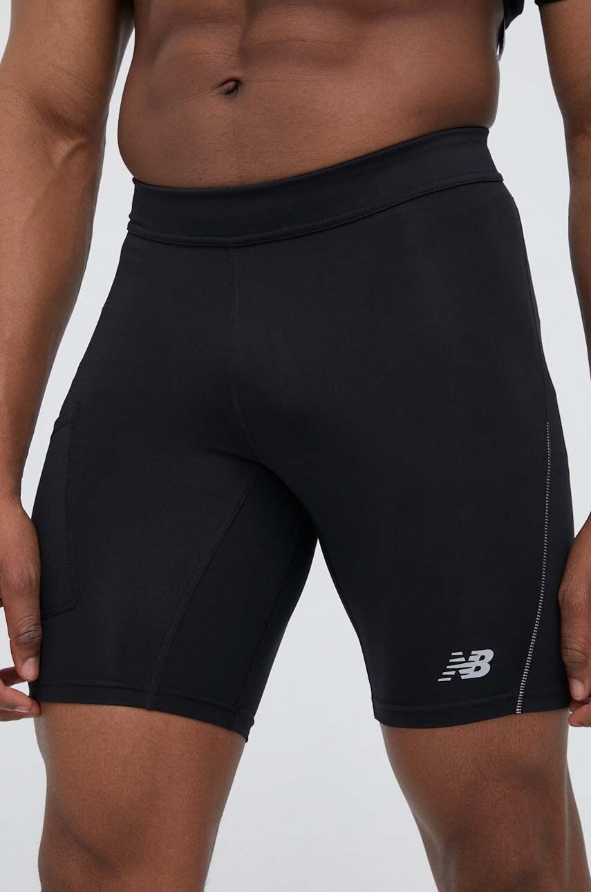 Běžecké šortky New Balance Accelerate černá barva - černá -  77 % Recyklovaný polyester