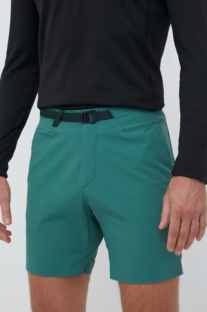 Peak Performance Pantaloni Scurti Outdoor Vislight Light Culoarea Verde