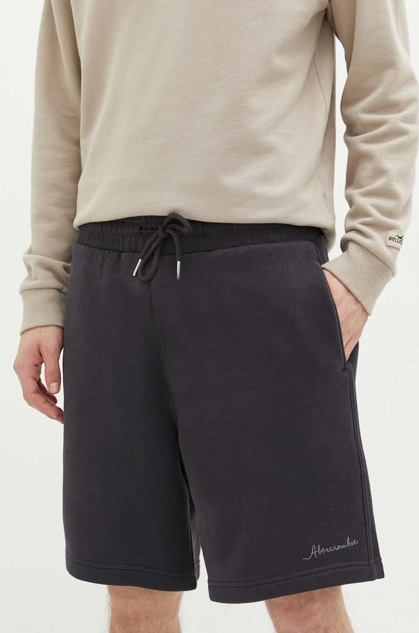 

Къс панталон Abercrombie & Fitch в сиво, Сив