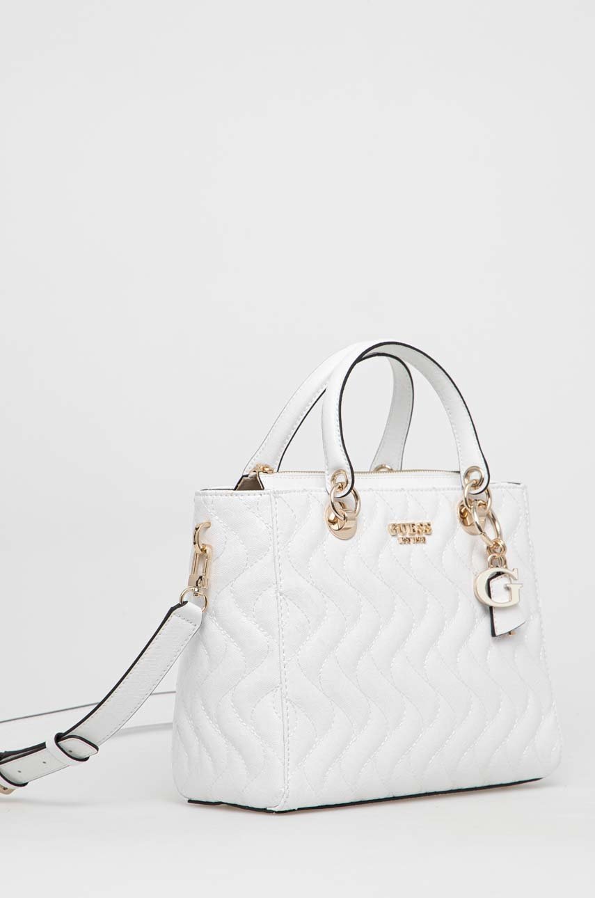 

Сумочка Guess колір білий