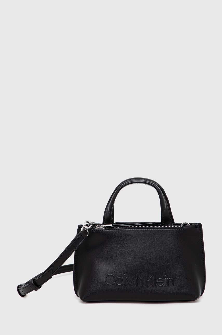 

Чанта Calvin Klein в черно, Черен
