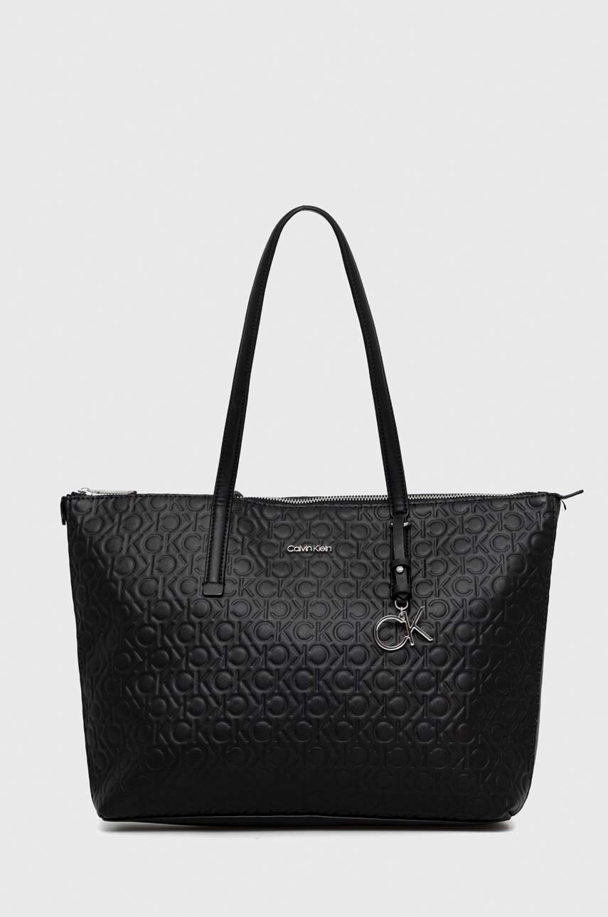 

Чанта Calvin Klein в черно, Черен