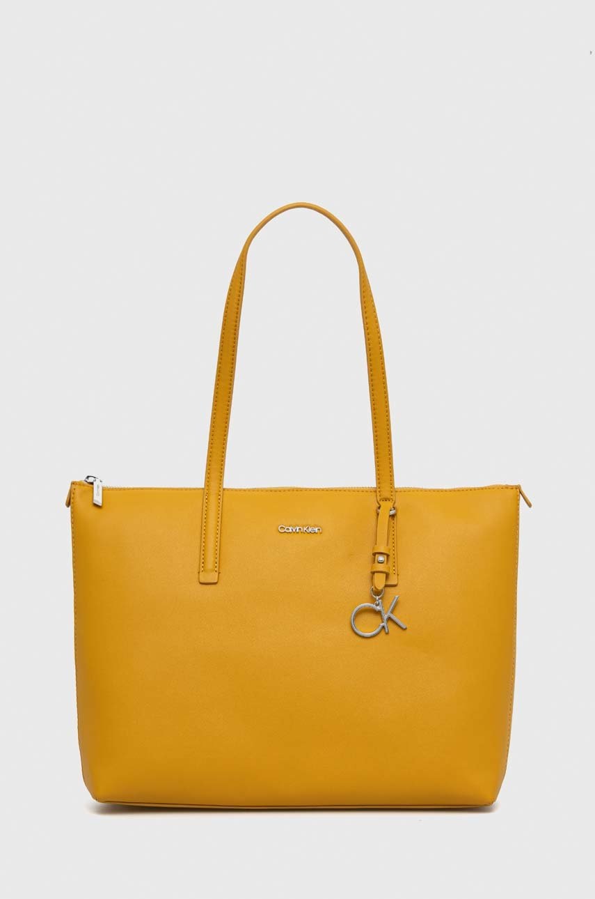 

Чанта Calvin Klein в златисто, Злато